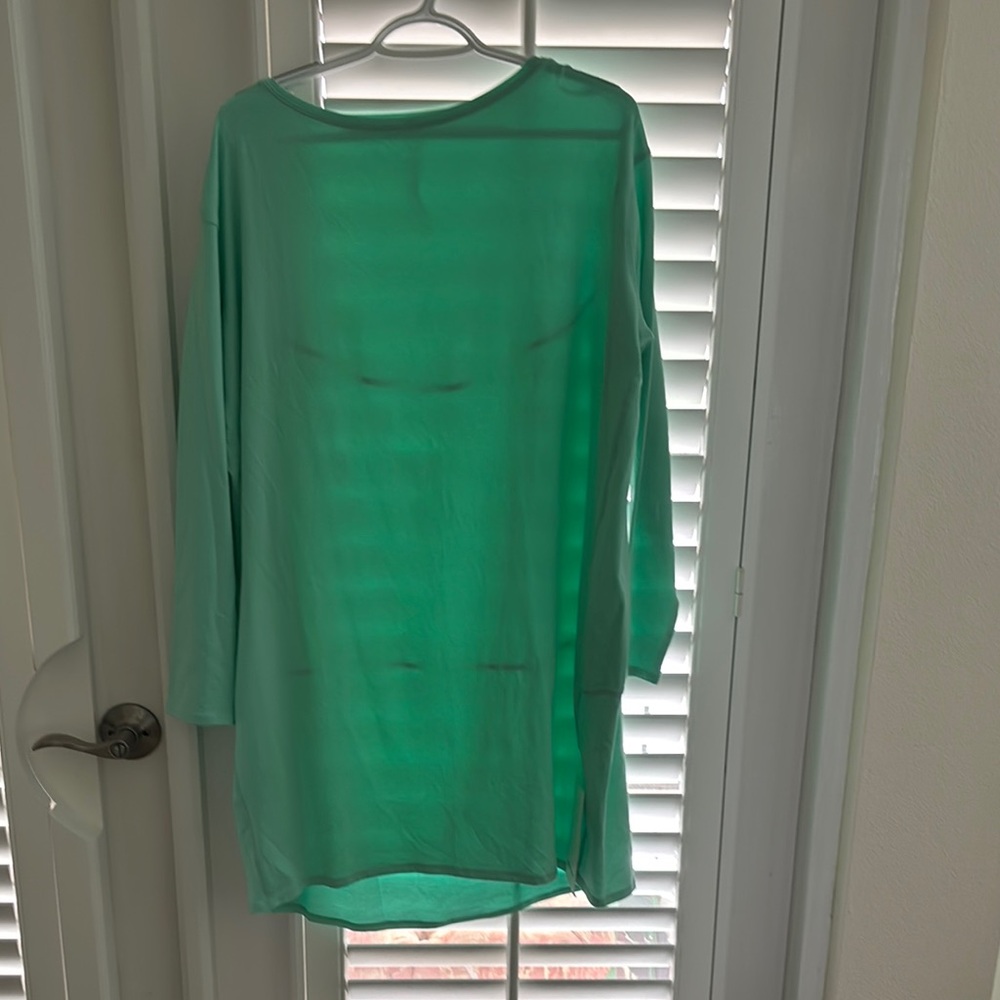 Lululemon Back in Action lol g sleeve dress. Never worn